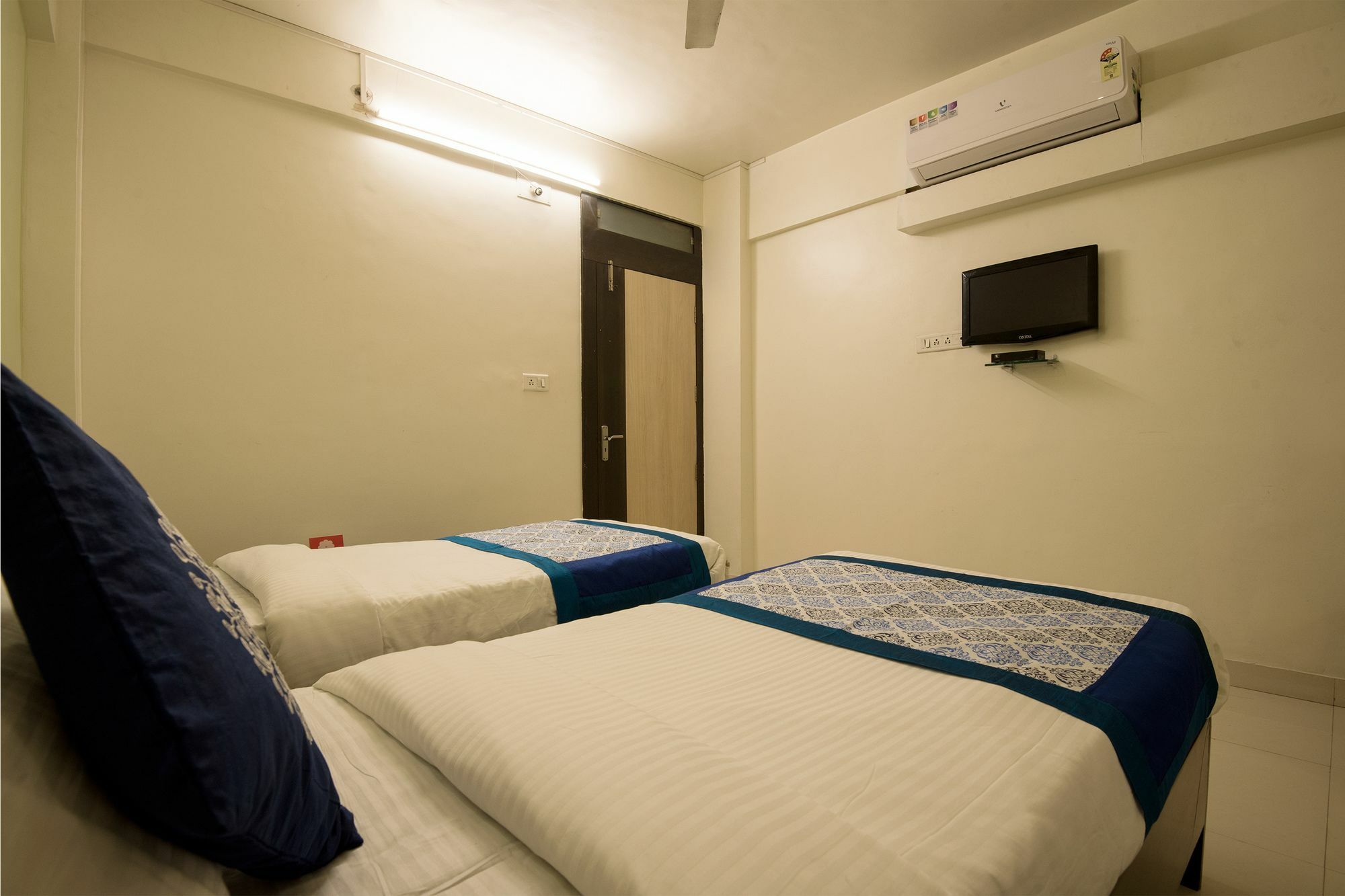Oyo 10234 Pancham Hotel Pune