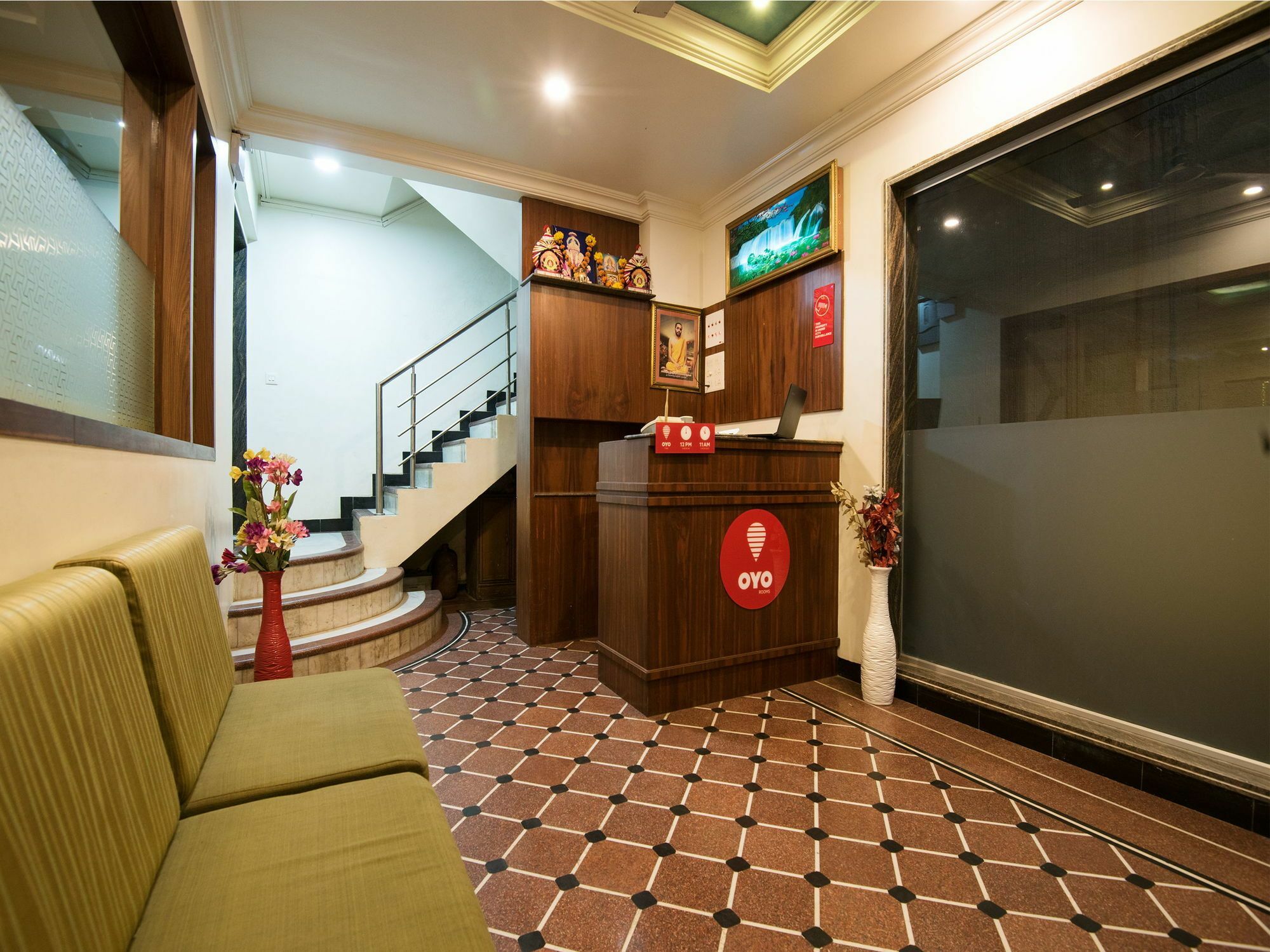 Oyo 10234 Pancham Hotel 3*