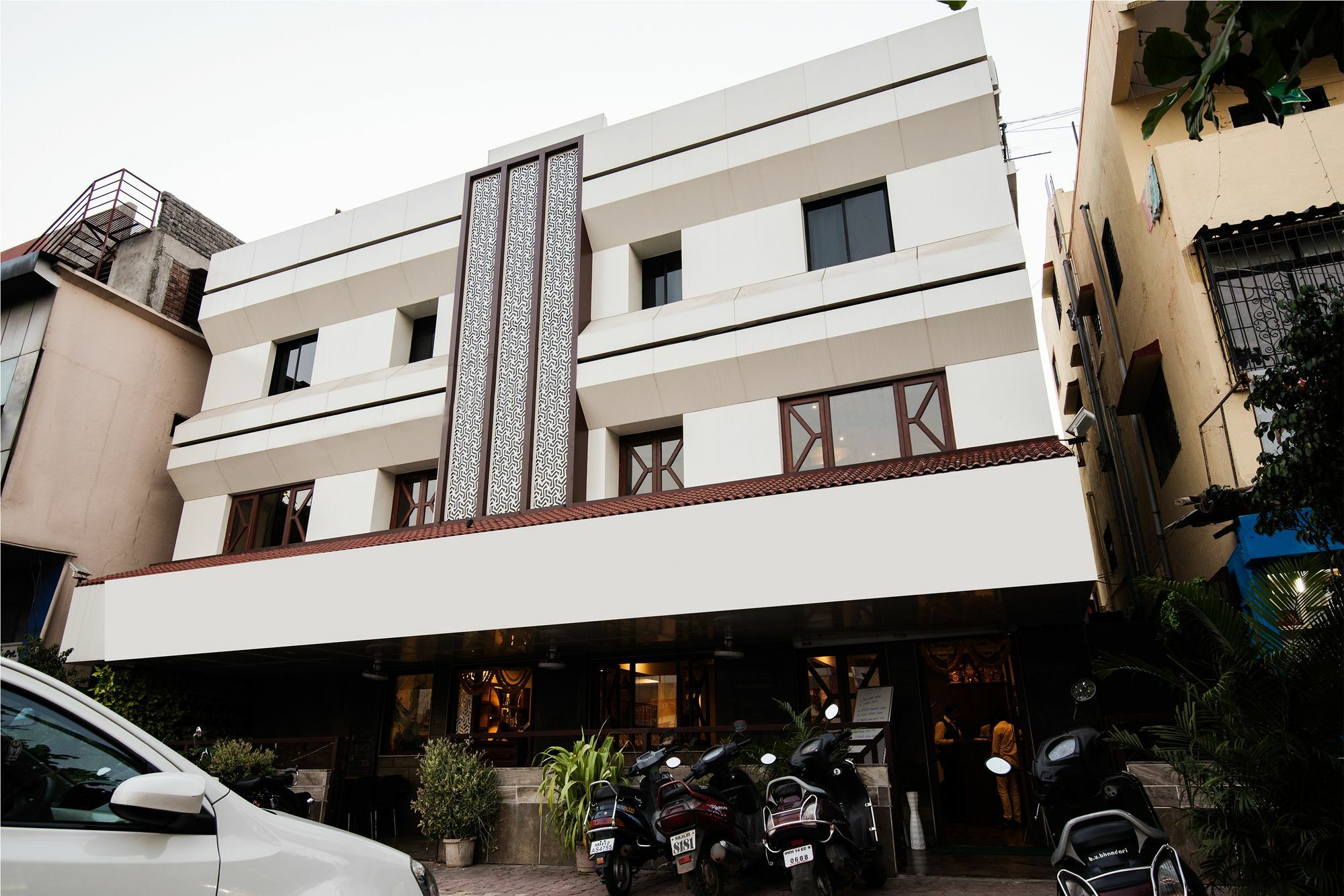 Oyo 10234 Pancham Pune